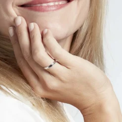 Hot Histoire d'Or Alliance Beatrice Ruban Plat or blanc