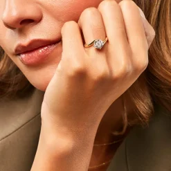 Discount Histoire d'Or Bague Kenaniah Or Jaune Diamant Synthétique