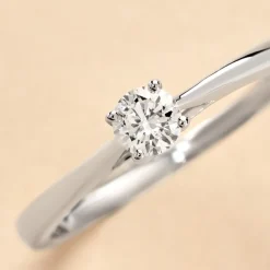 Histoire d'Or Bague Solitaire Aphrodite Or Blanc Diamant