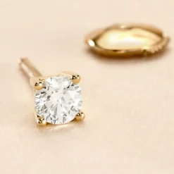 Sale Histoire d'Or Boucle D'oreille Puce Unitaire Victoria or jaune diamant