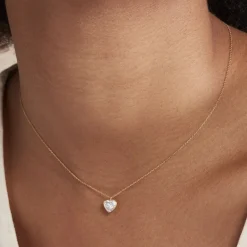 New Histoire d'Or Collier Coeur Serti Clos Or Jaune Oxyde De Zirconium