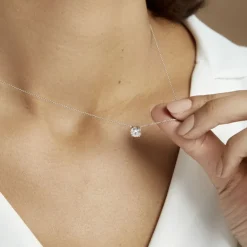 Histoire d'Or Collier Collection Aphrodite Or Blanc Diamant Synthetique or blanc diamant synthétique