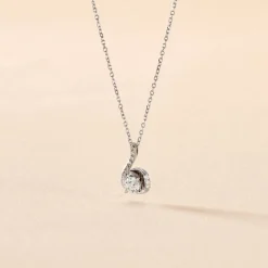 New Histoire d'Or Collier Vrille Accompagnee or blanc diamant