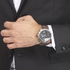 FESTINA Montre Retro Noir cadran argenté fond noir bracelet cuir marron