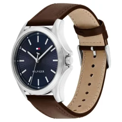 Sale TOMMY HILFIGER Montre Bruce Bleu cadran argenté fond bleu bracelet cuir de veau marron