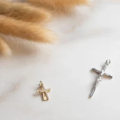 Hot Histoire d'Or Pendentif Nessahae Argent Blanc